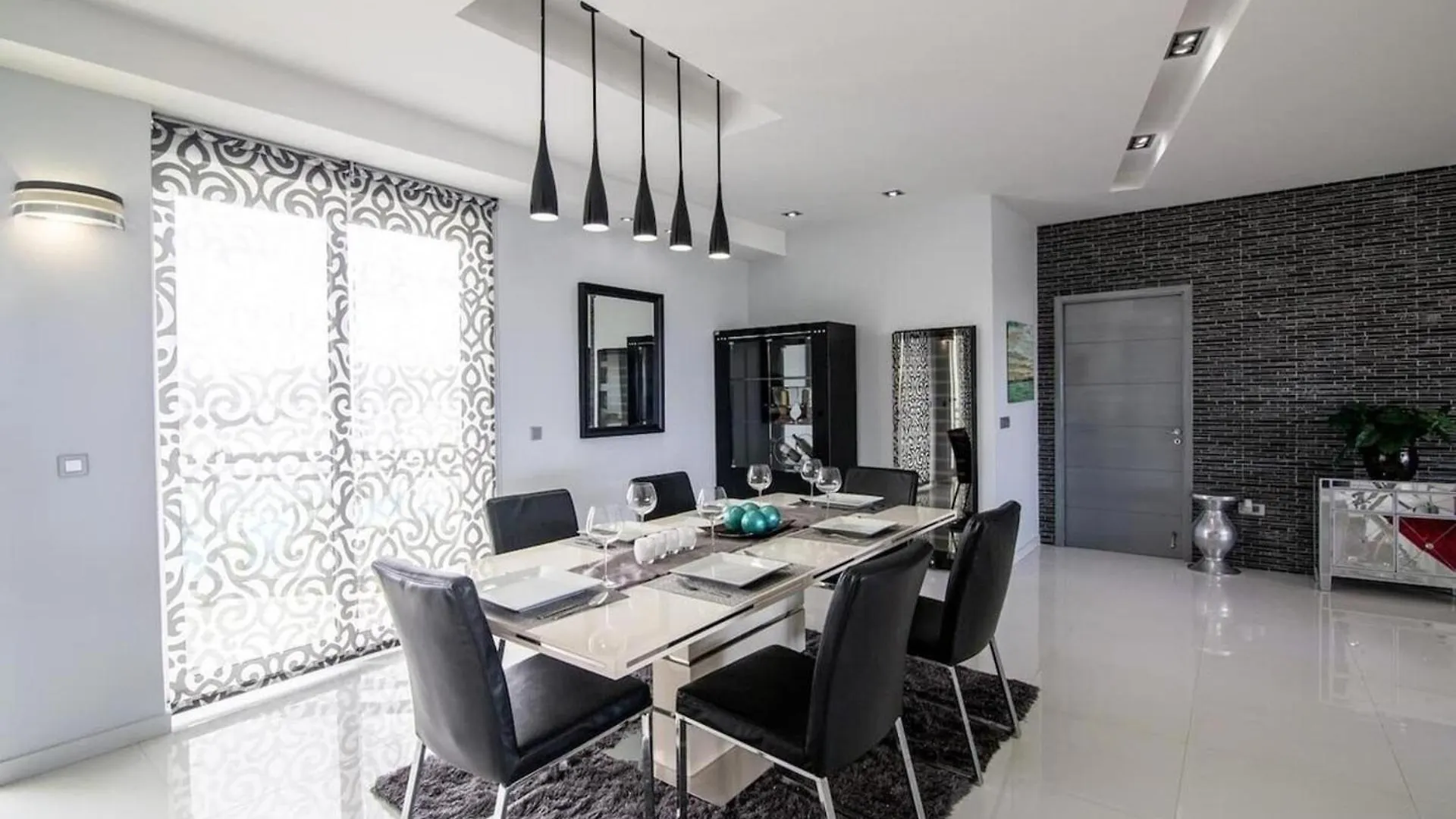 Lovely 3-Bed Apartment In Maho Svatý Martin