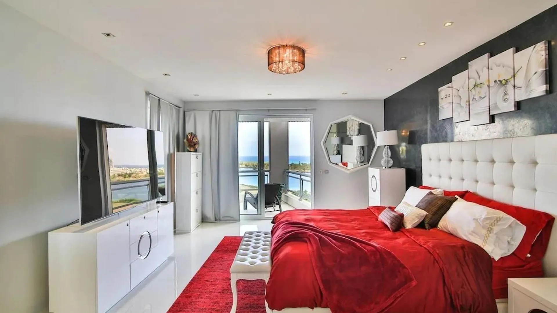 Lovely 3-Bed Apartment In Maho Sint Maarten