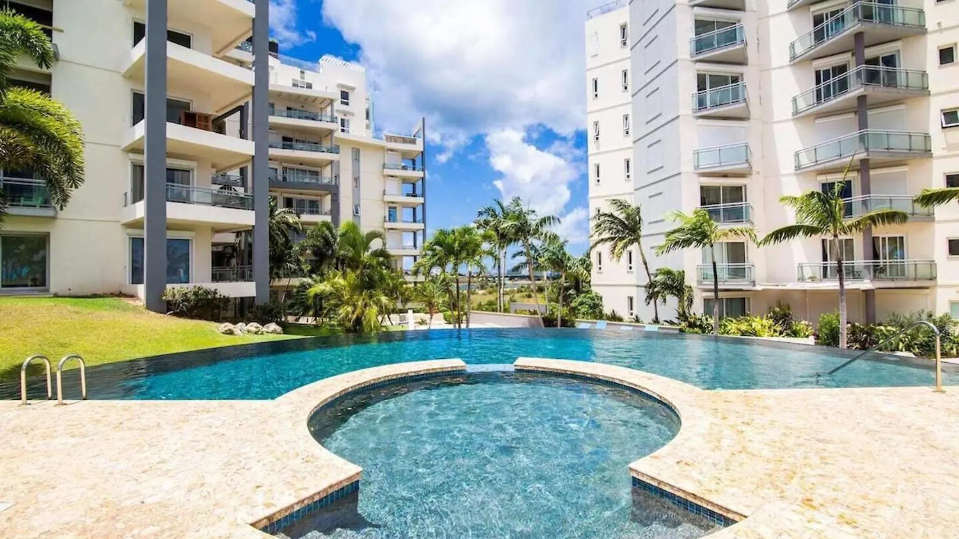 Lovely 3-Bed Apartment In Maho